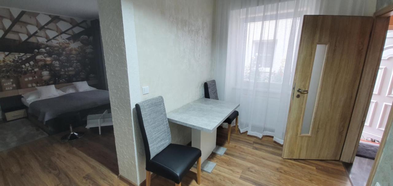 Olomouc New2 Apartment Bagian luar foto